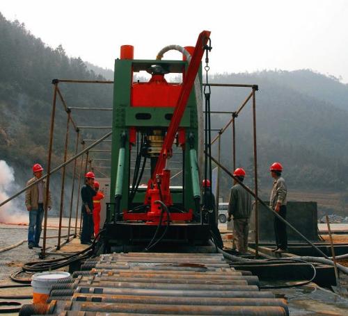 濟(jì)寧卓力反井鉆機(jī)施工隊 13280082001